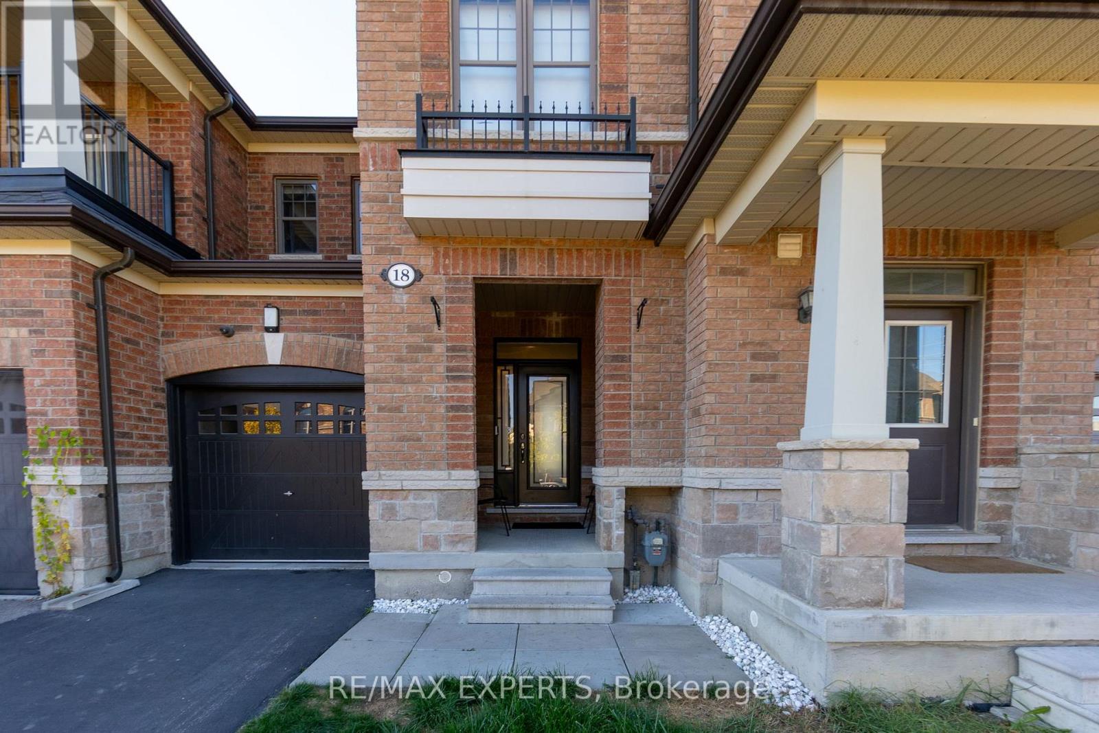 18 Morra Avenue, Caledon, Ontario  L7E 4K5 - Photo 3 - W12477952