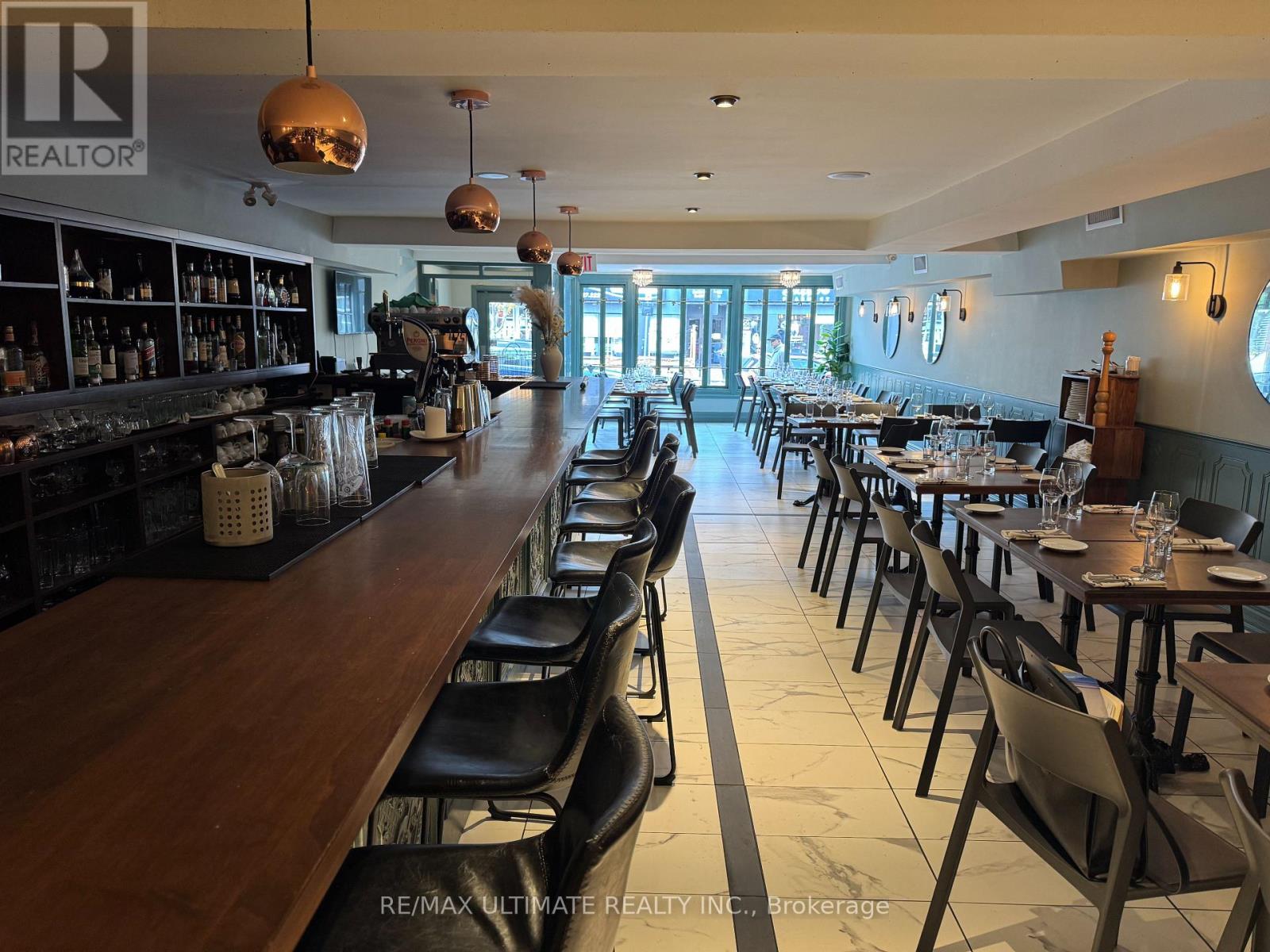 266 Lakeshore Road E, Oakville, Ontario  L6J 1J1 - Photo 7 - W12477956