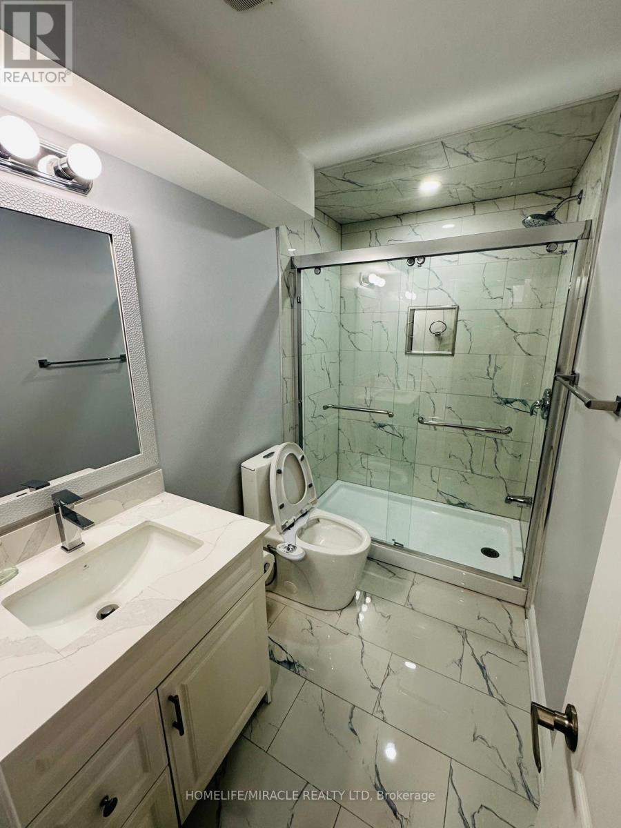 41 Antibes Drive, Brampton, Ontario  L6X 5H6 - Photo 9 - W12477994