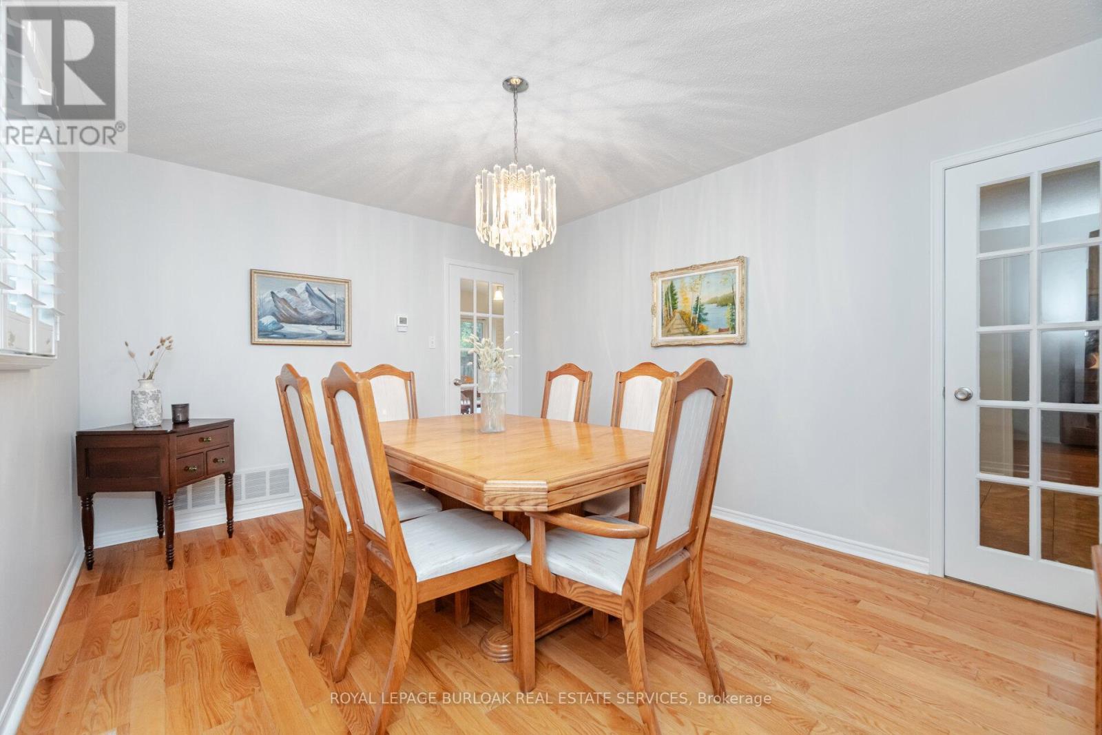 1040 Manchester Crescent, Oakville, Ontario  L6M 1G2 - Photo 10 - W12478007