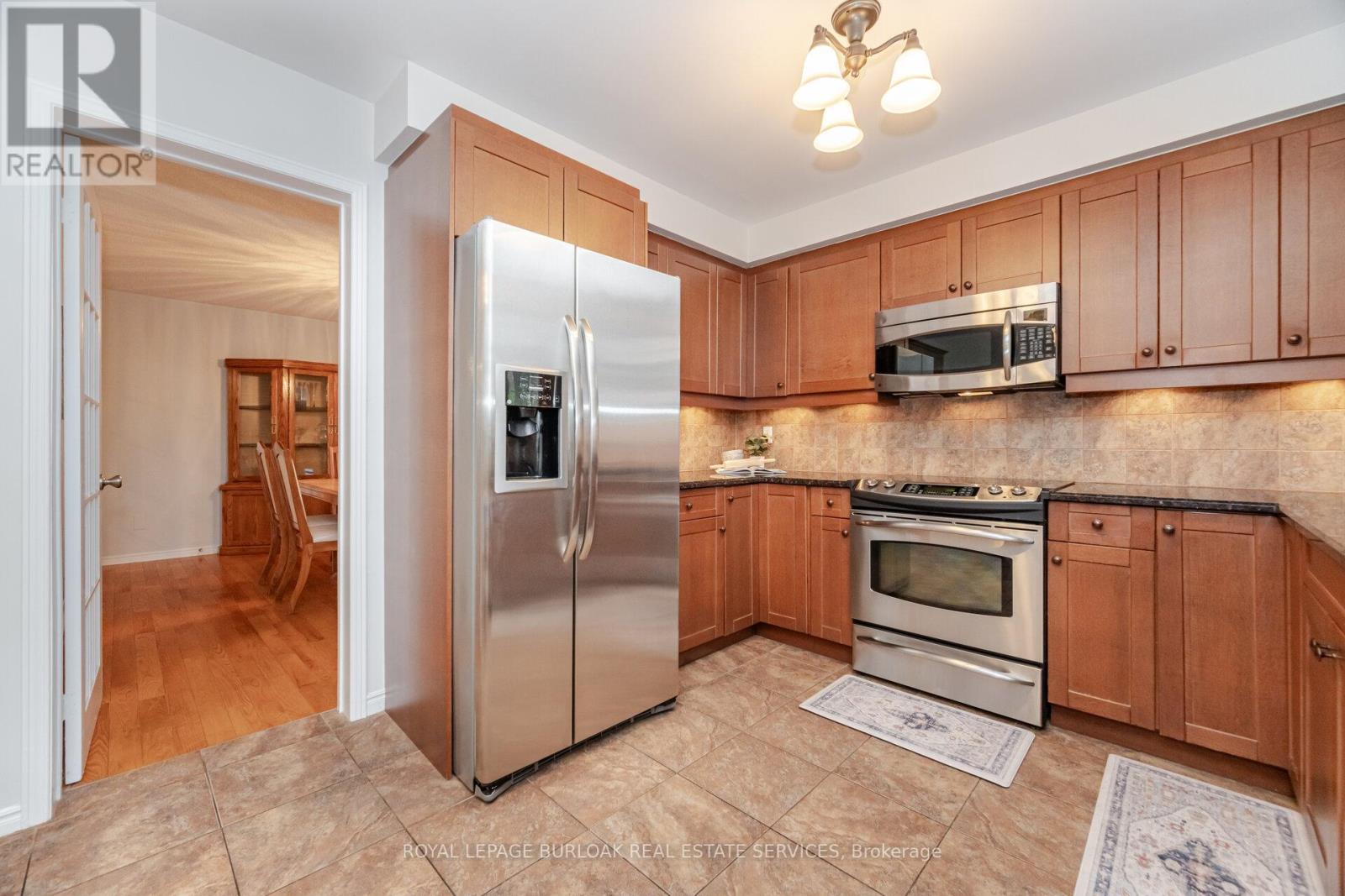 1040 Manchester Crescent, Oakville, Ontario  L6M 1G2 - Photo 16 - W12478007