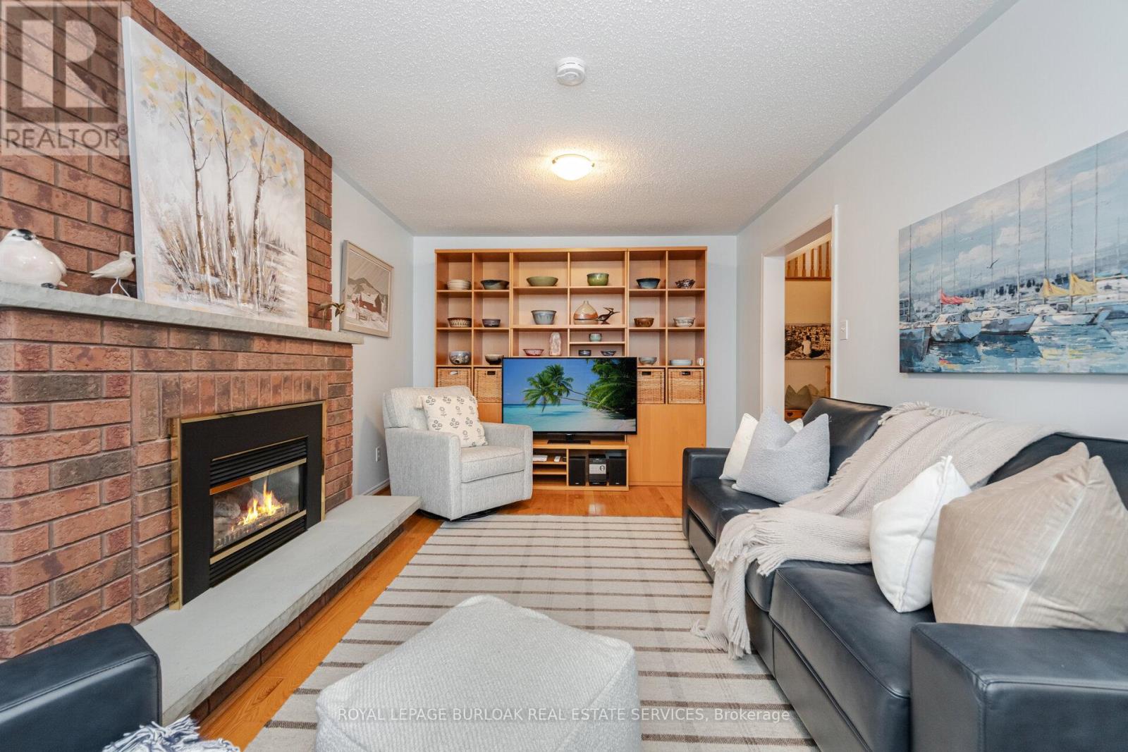 1040 Manchester Crescent, Oakville, Ontario  L6M 1G2 - Photo 19 - W12478007