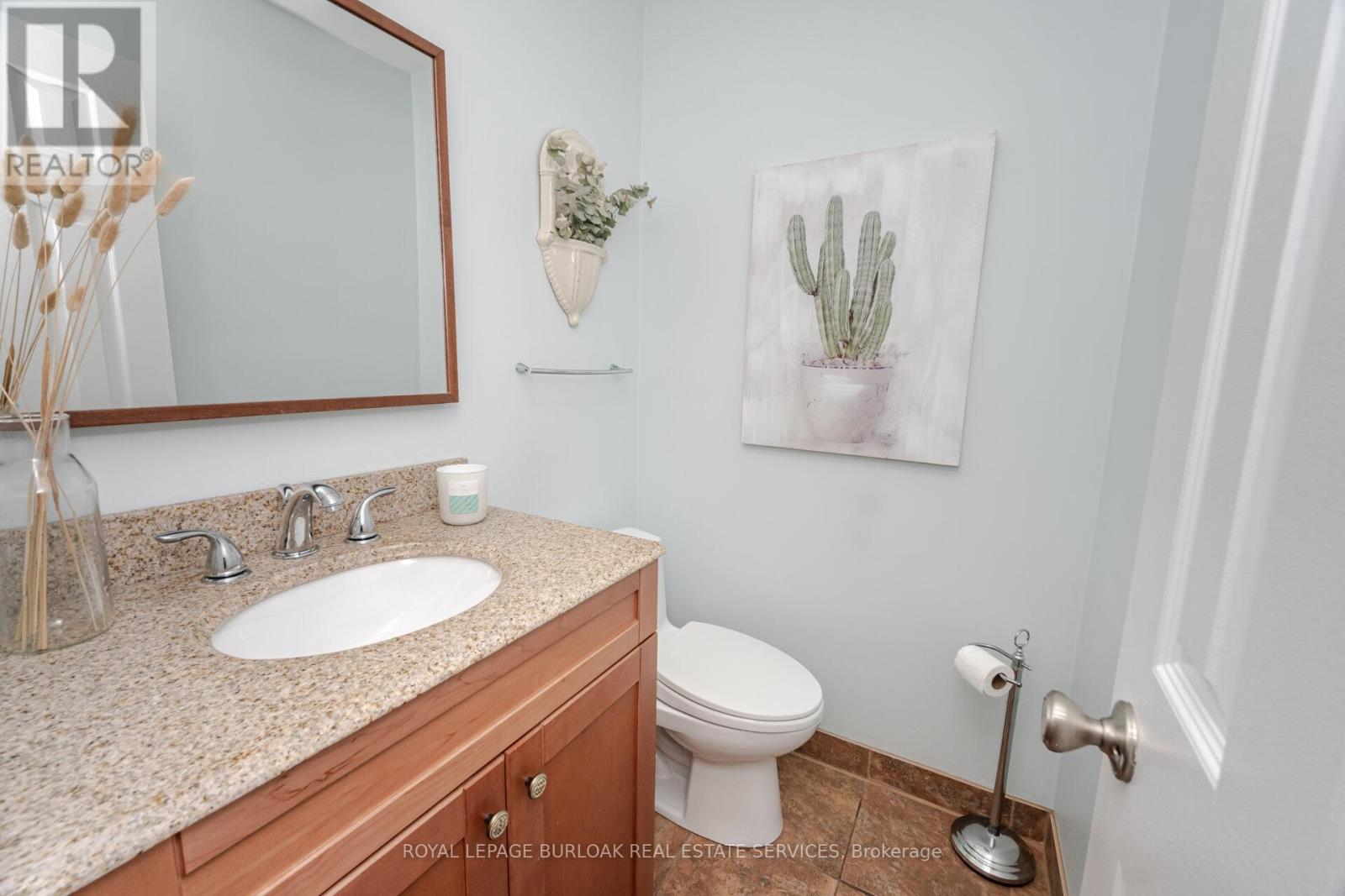 1040 Manchester Crescent, Oakville, Ontario  L6M 1G2 - Photo 20 - W12478007
