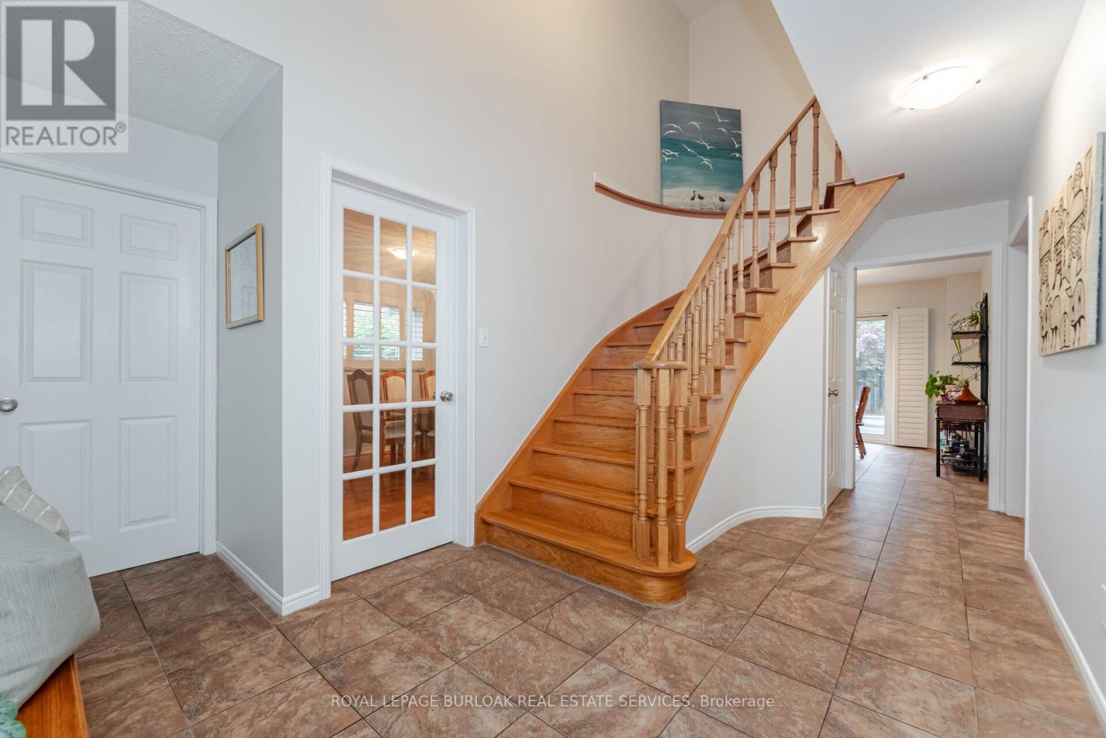 1040 Manchester Crescent, Oakville, Ontario  L6M 1G2 - Photo 22 - W12478007