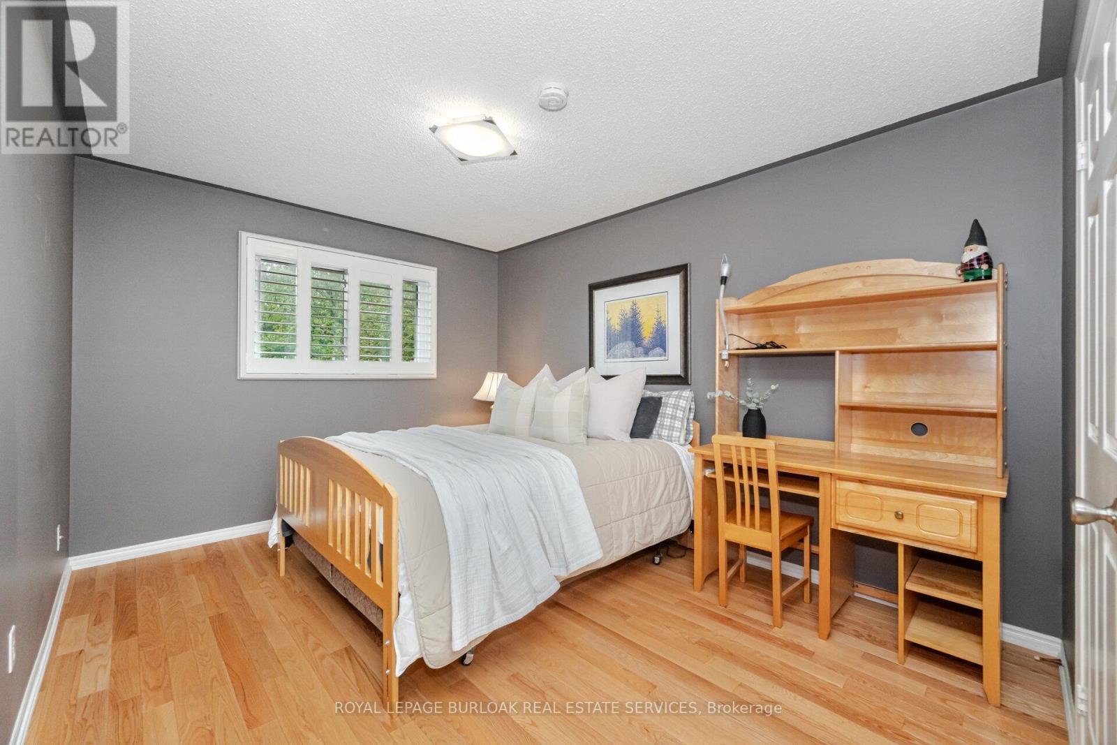 1040 Manchester Crescent, Oakville, Ontario  L6M 1G2 - Photo 28 - W12478007