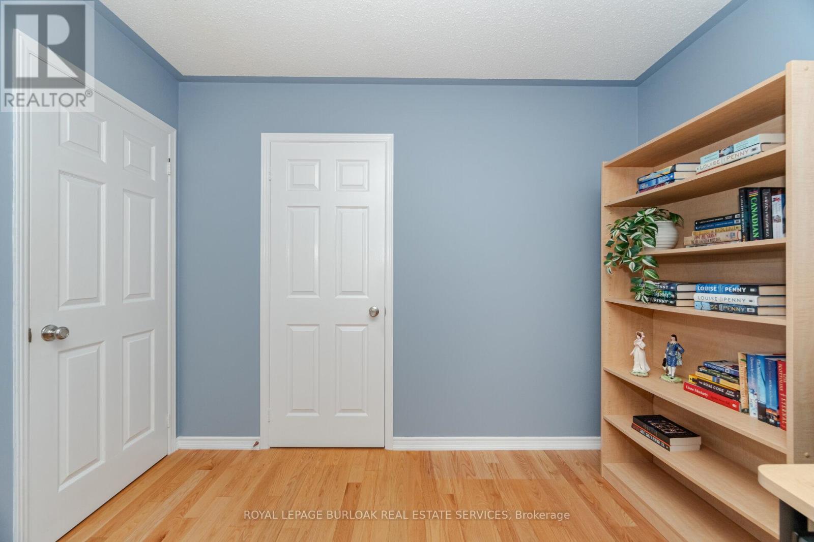 1040 Manchester Crescent, Oakville, Ontario  L6M 1G2 - Photo 33 - W12478007
