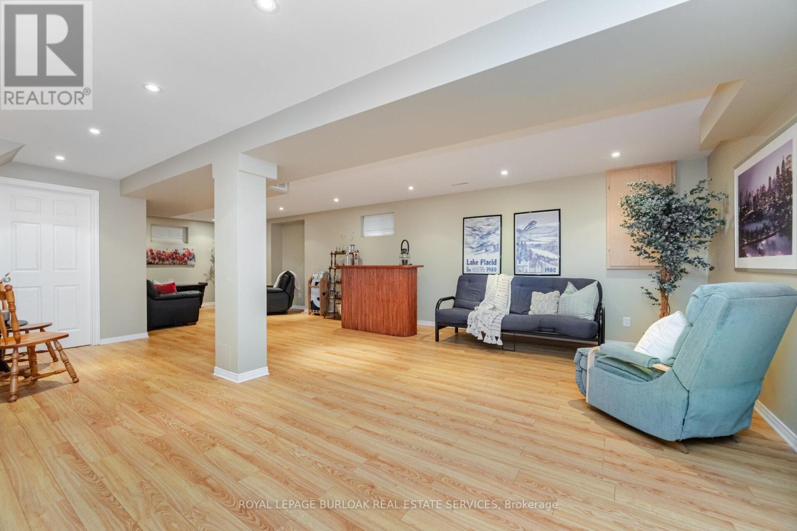1040 Manchester Crescent, Oakville, Ontario  L6M 1G2 - Photo 36 - W12478007