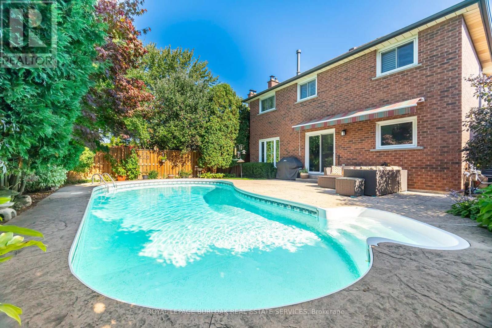 1040 Manchester Crescent, Oakville, Ontario  L6M 1G2 - Photo 48 - W12478007