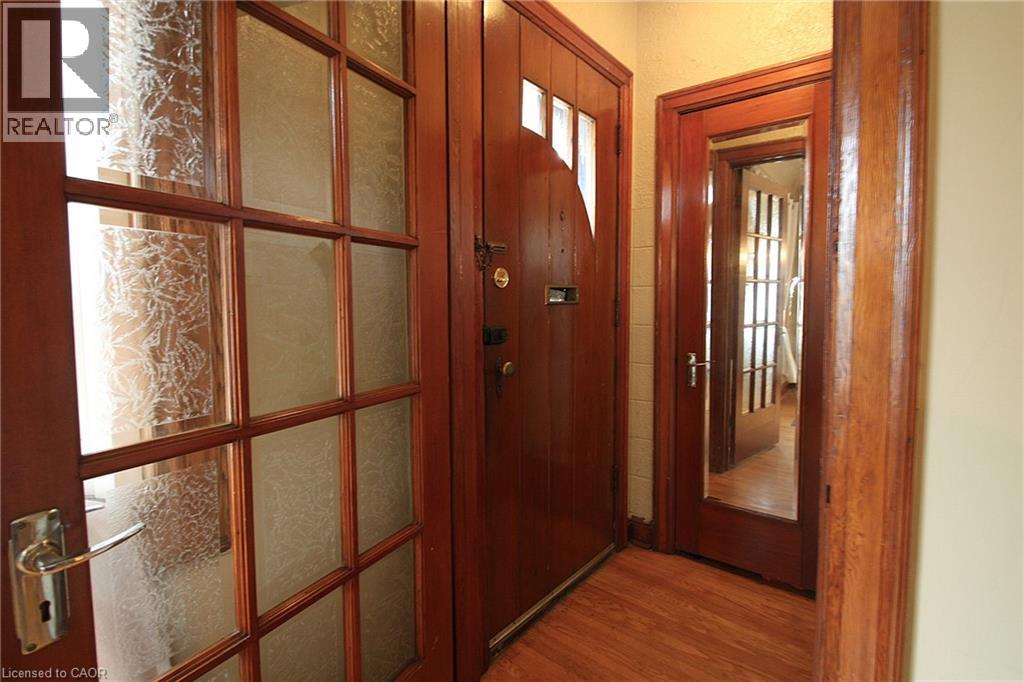 35 Barons Avenue S, Hamilton, Ontario  L8K 2Y1 - Photo 6 - 40764152