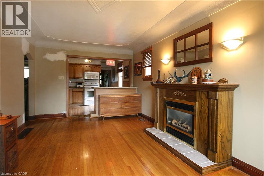 35 Barons Avenue S, Hamilton, Ontario  L8K 2Y1 - Photo 8 - 40764152