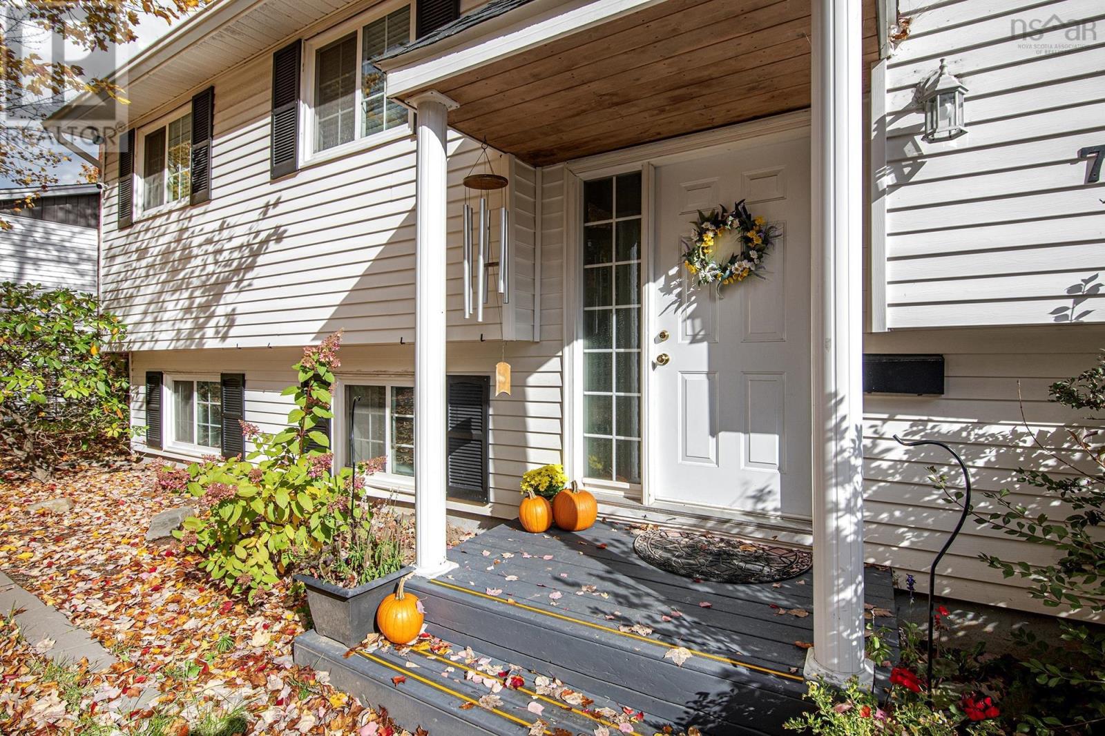 73 Union Street, Bedford, Nova Scotia  B4A 2B6 - Photo 2 - 202526432