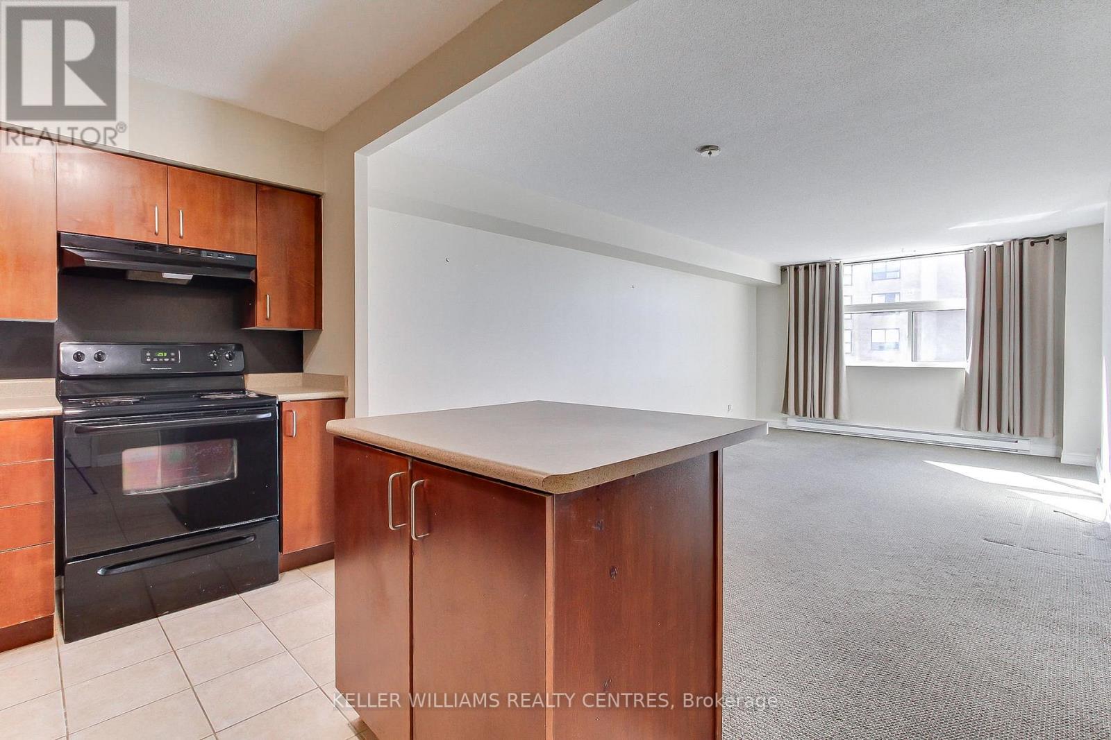 408 - 260 Davis Drive, Newmarket, Ontario  L3Y 7C3 - Photo 13 - N12477683