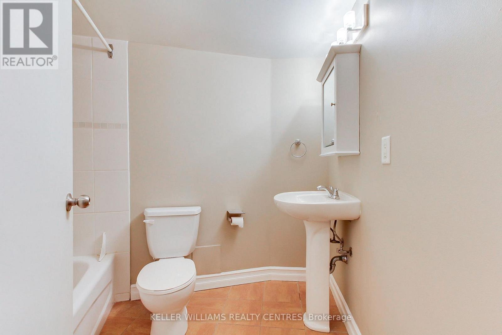 408 - 260 Davis Drive, Newmarket, Ontario  L3Y 7C3 - Photo 28 - N12477683