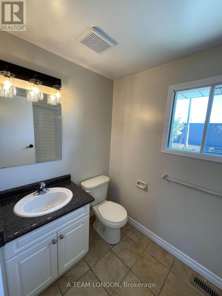 53 - 35 Waterman Avenue, London South, Ontario  N6C 5T6 - Photo 11 - X12478203
