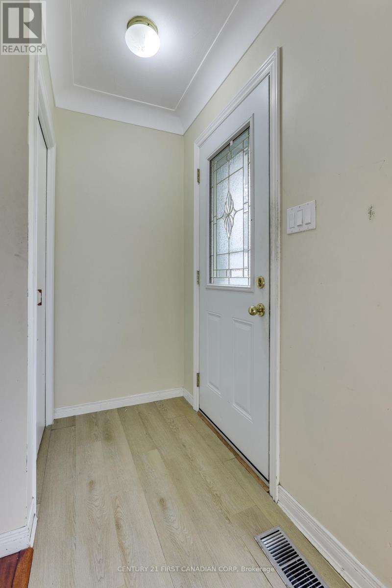 110 Alison Avenue, Cambridge, Ontario  N1R 1N4 - Photo 5 - X12478228