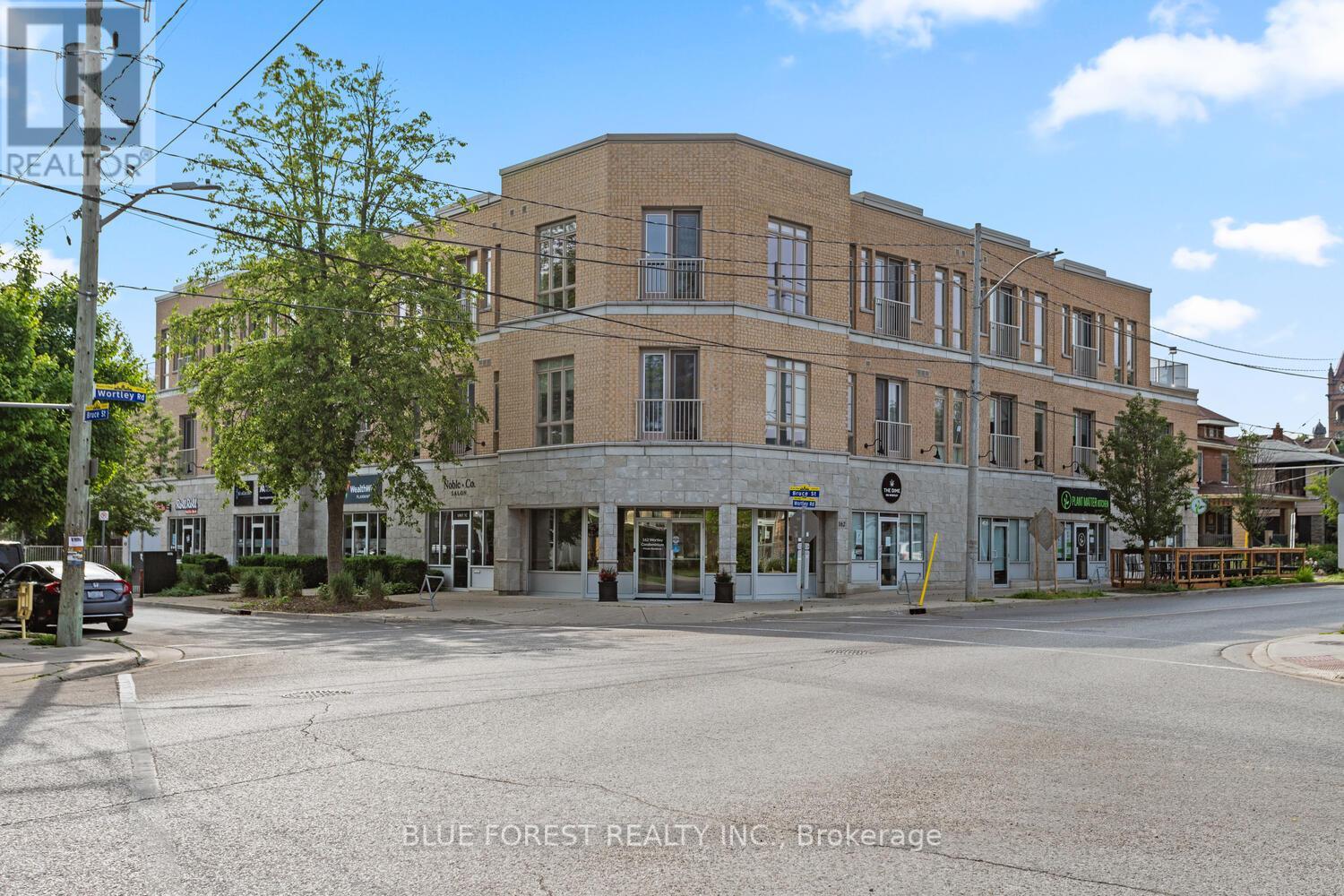 306 - 162 Wortley Road, London South, Ontario  N6C 3P7 - Photo 2 - X12478261