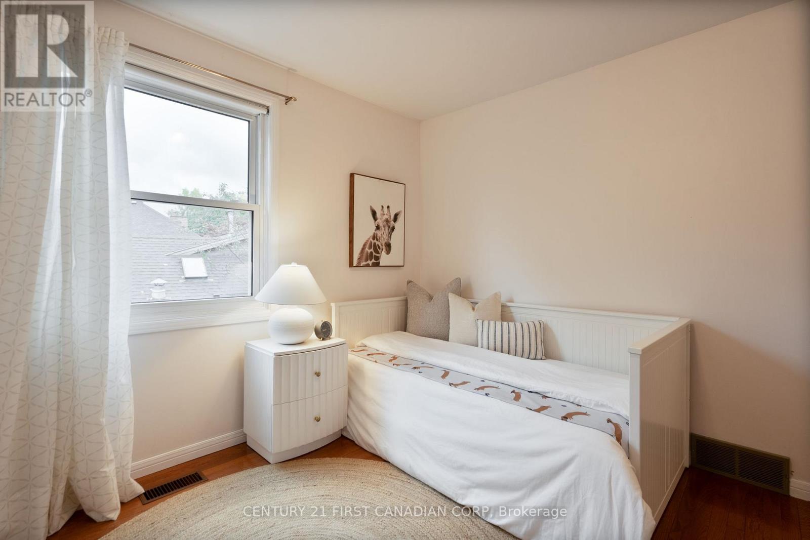 90 Meridene Crescent W, London North, Ontario  N5X 1G2 - Photo 29 - X12478288