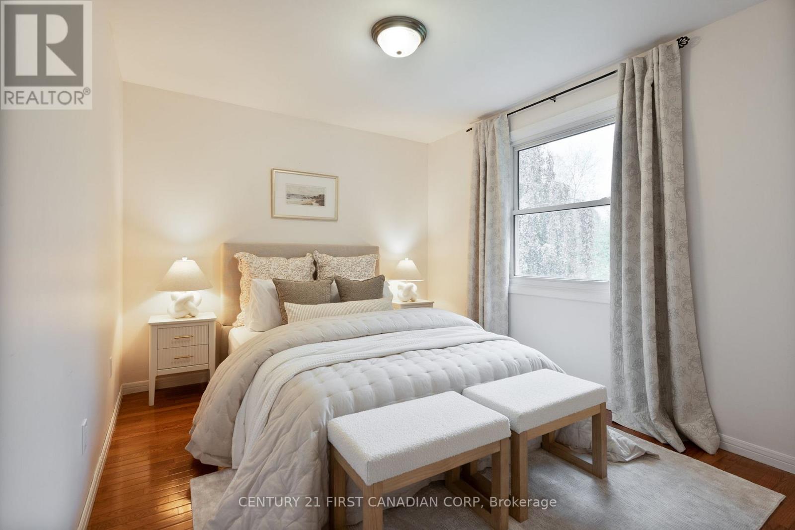 90 Meridene Crescent W, London North, Ontario  N5X 1G2 - Photo 30 - X12478288