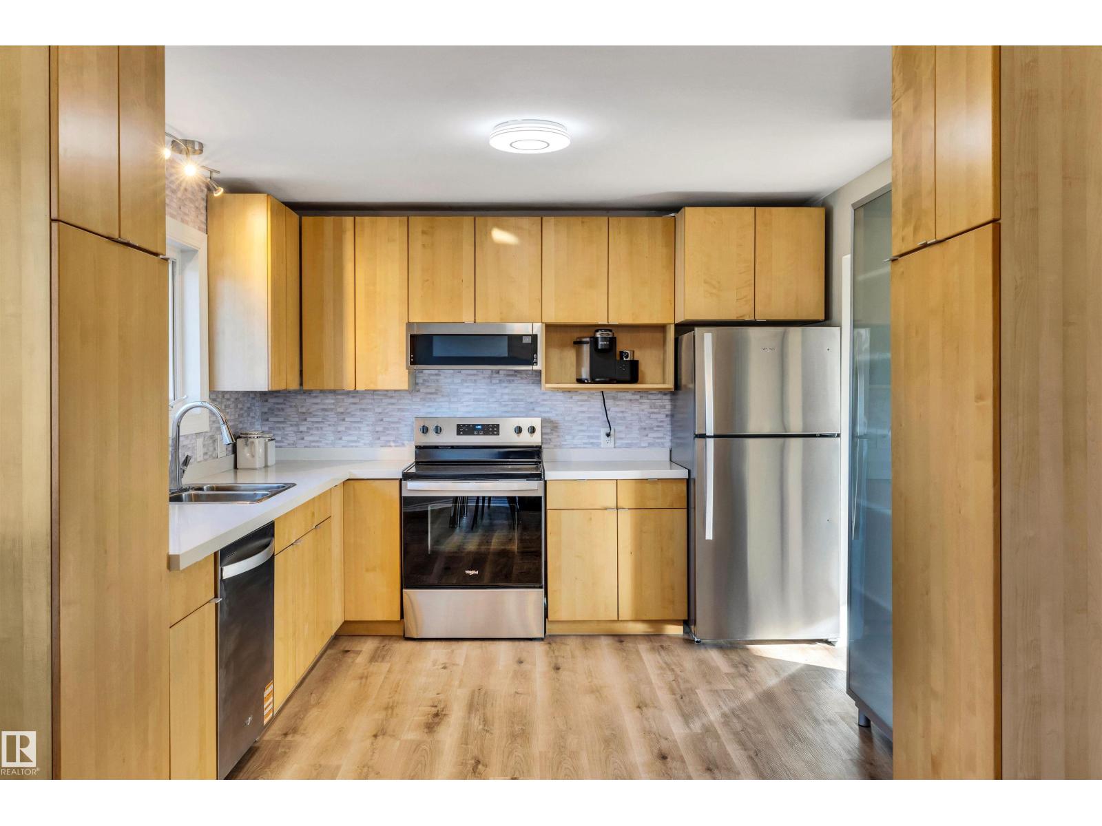 16208 87 Av Nw, Edmonton, Alberta  T5R 4G9 - Photo 13 - E4463175