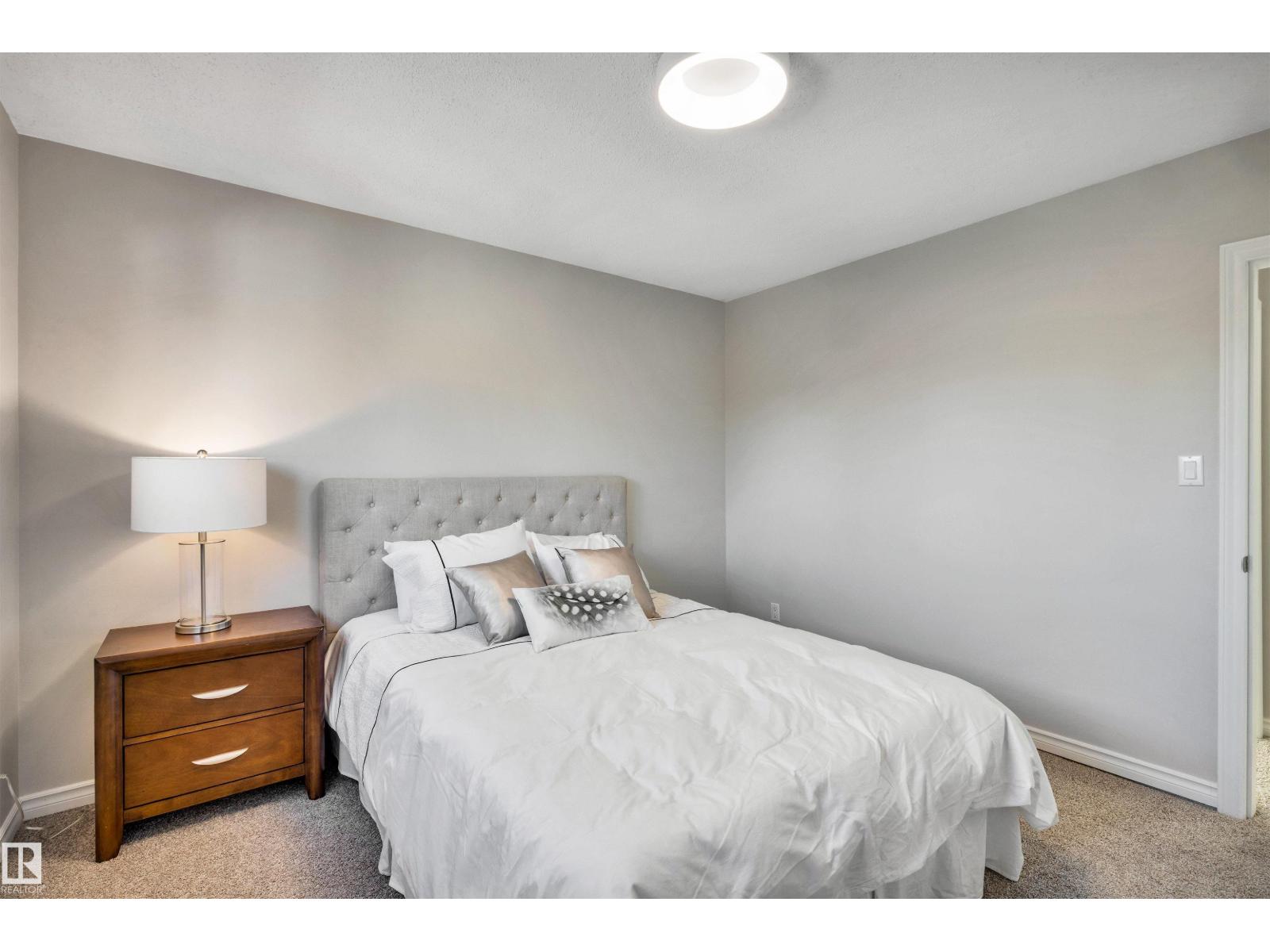 16208 87 Av Nw, Edmonton, Alberta  T5R 4G9 - Photo 21 - E4463175