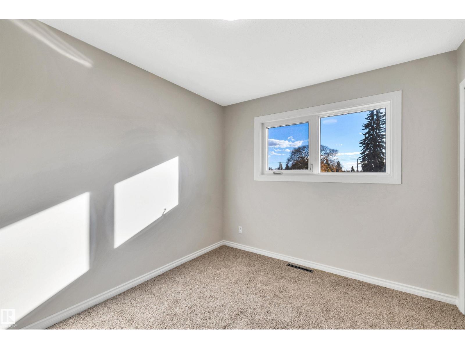 16208 87 Av Nw, Edmonton, Alberta  T5R 4G9 - Photo 23 - E4463175
