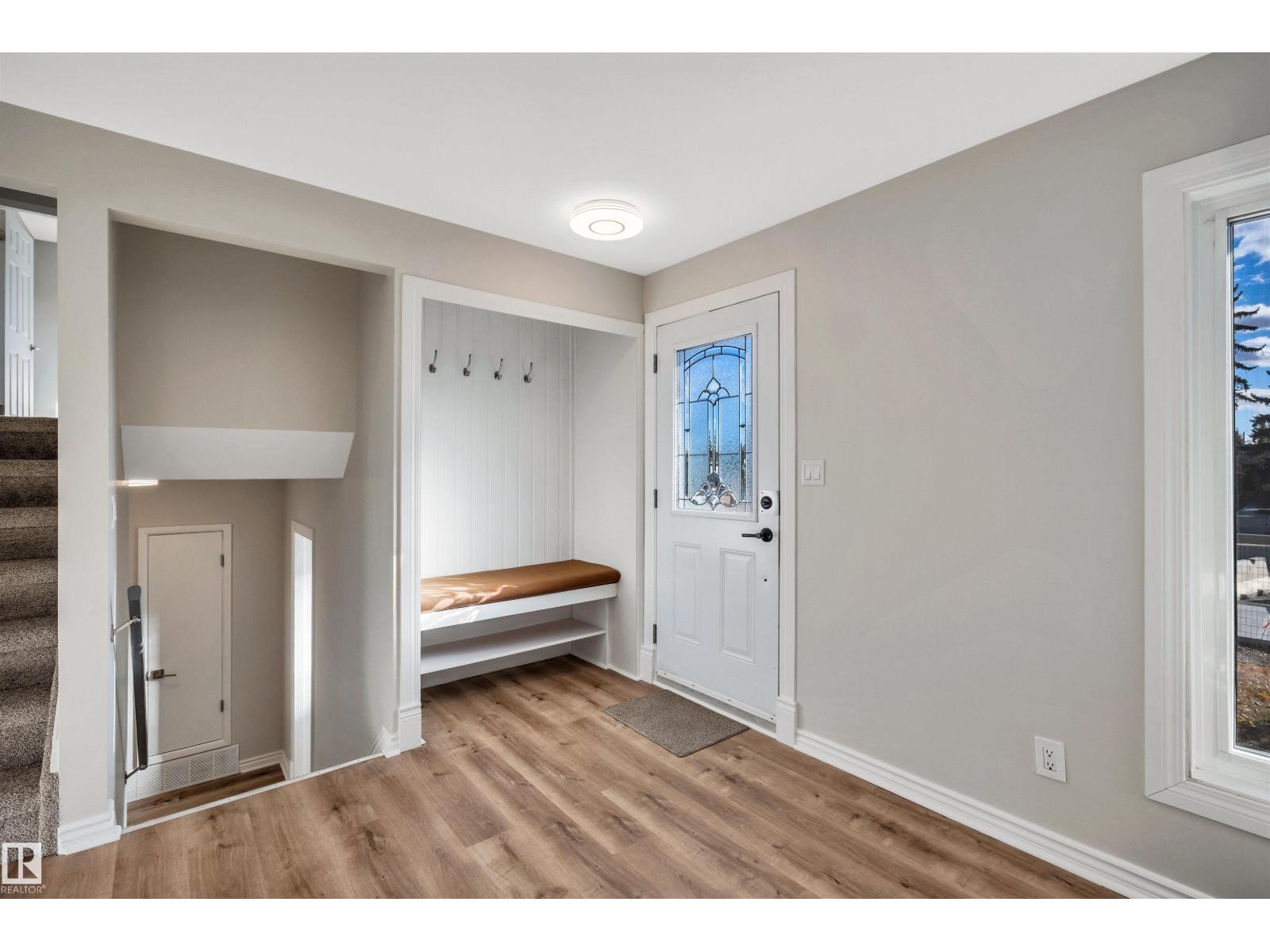 16208 87 Av Nw, Edmonton, Alberta  T5R 4G9 - Photo 4 - E4463175
