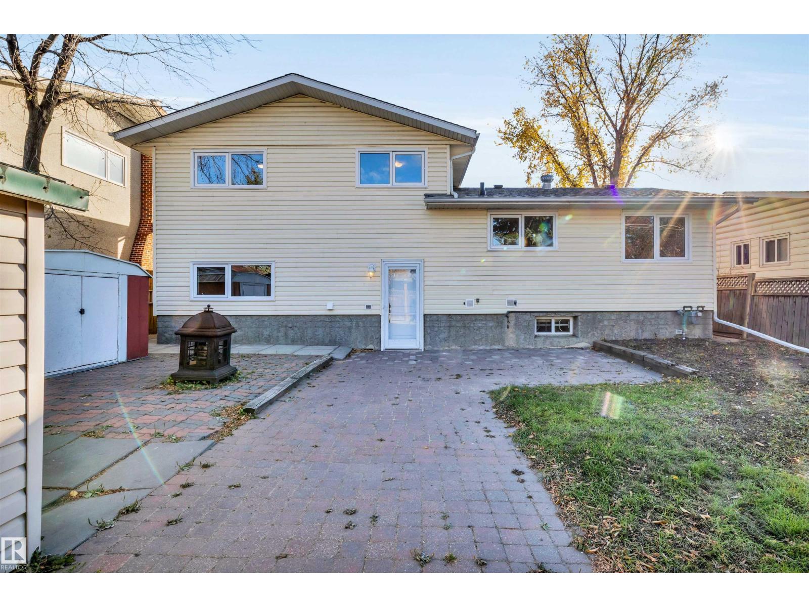16208 87 Av Nw, Edmonton, Alberta  T5R 4G9 - Photo 44 - E4463175