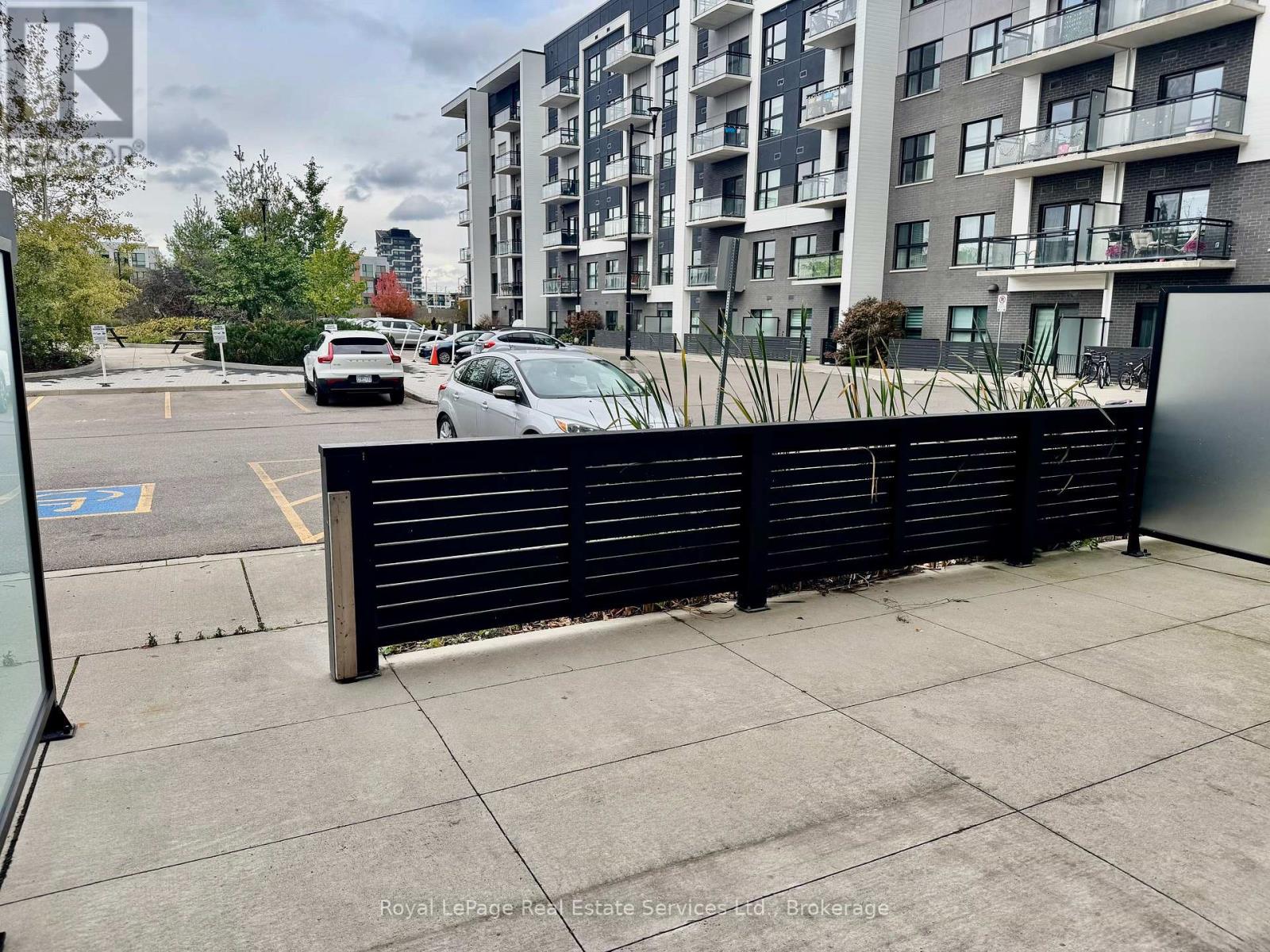 132 - 128 Grovewood Common, Oakville, Ontario  L6H 0X3 - Photo 11 - W12478231