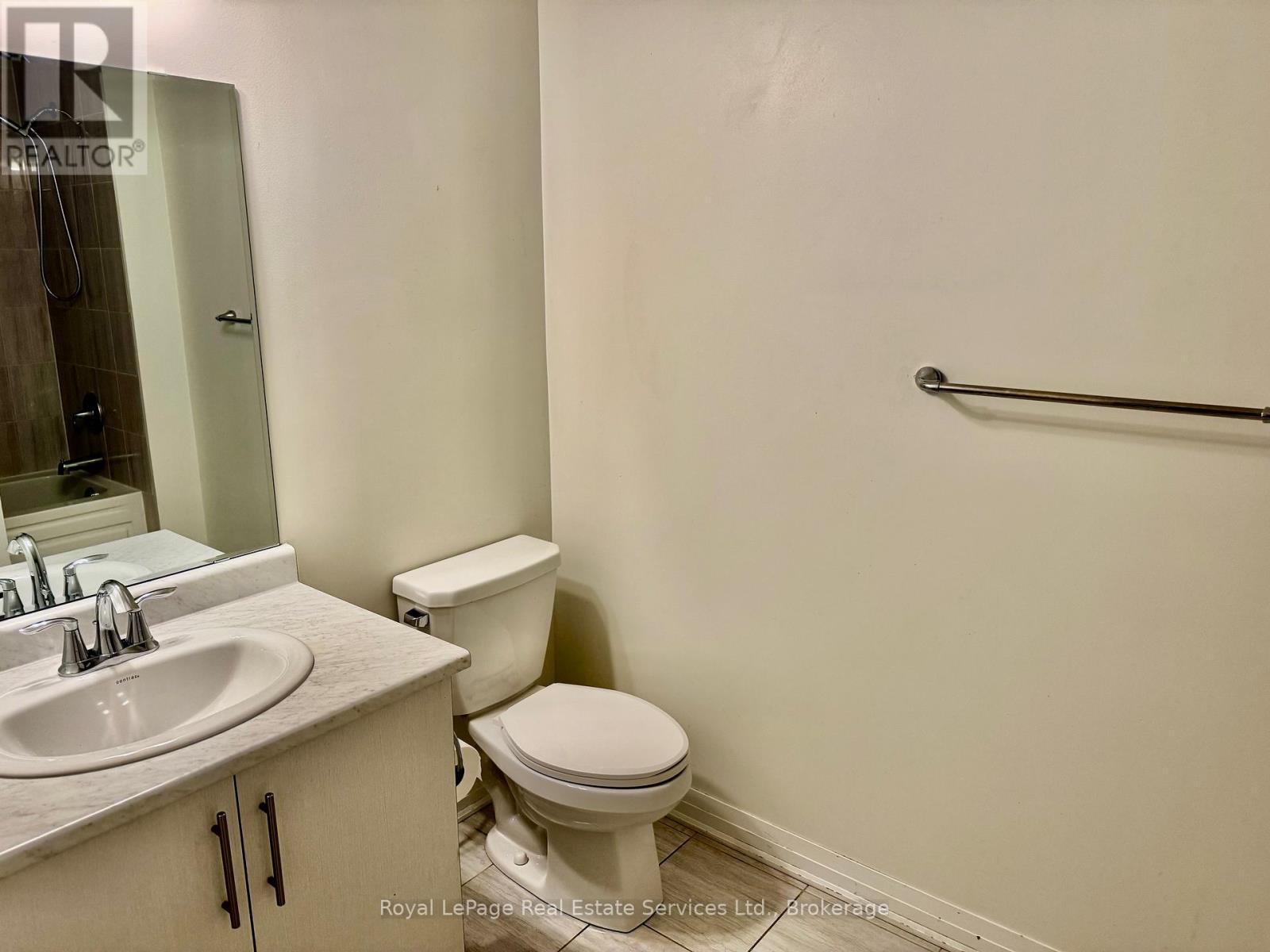 132 - 128 Grovewood Common, Oakville, Ontario  L6H 0X3 - Photo 13 - W12478231