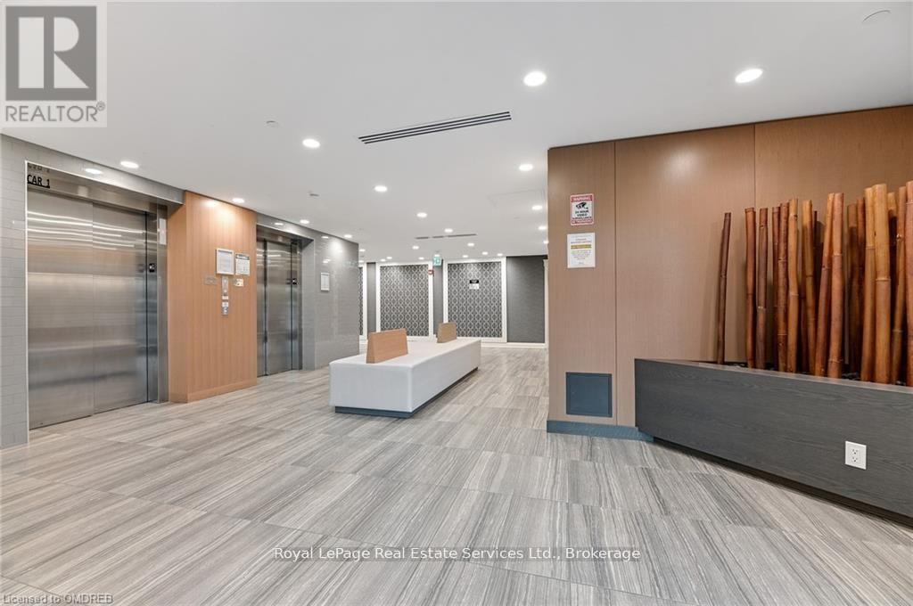 132 - 128 Grovewood Common, Oakville, Ontario  L6H 0X3 - Photo 3 - W12478231