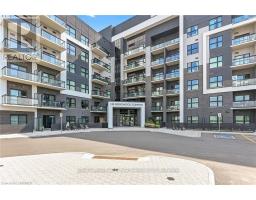 132 - 128 GROVEWOOD COMMON, Oakville, Ontario
