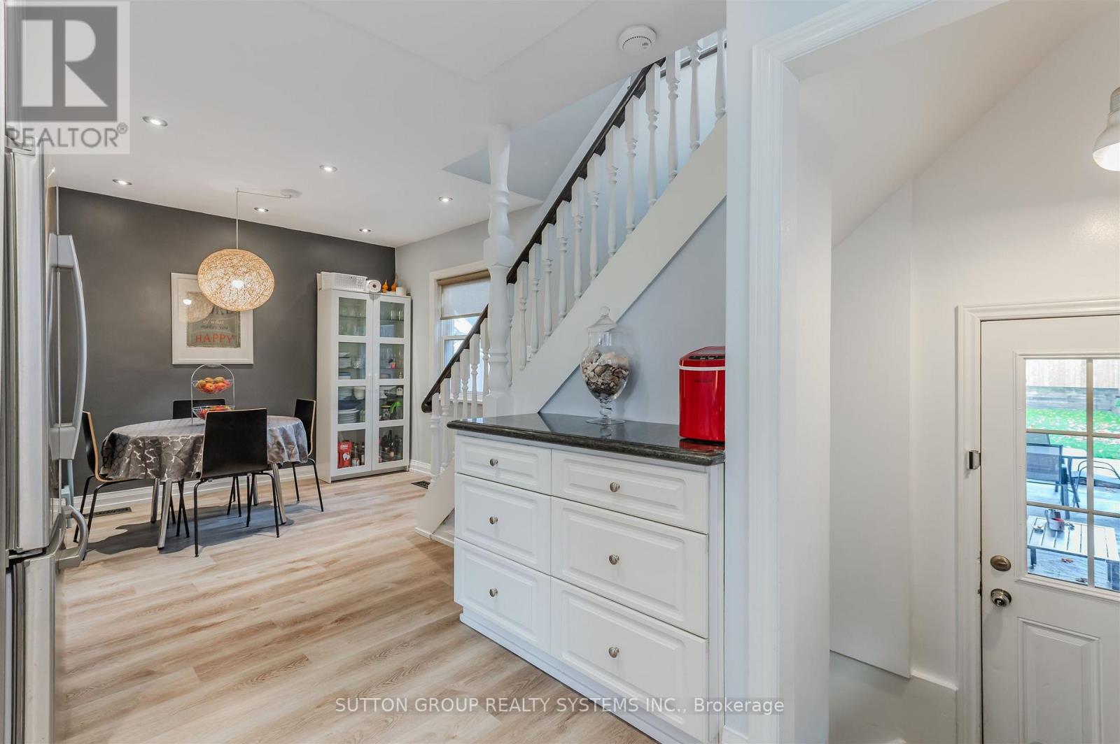 1 Elmlea Avenue, Toronto (Humber Heights), Ontario  M9P 2M6 - Photo 12 - W12472229