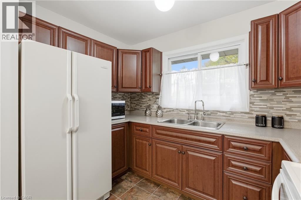 28 Bacall Crescent, Hamilton, Ontario  L8T 4W9 - Photo 15 - 40781609