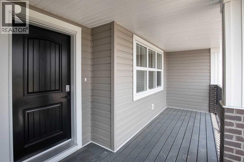 236 Halifax Close, Penhold, Alberta  T0M 1R0 - Photo 2 - A2211165