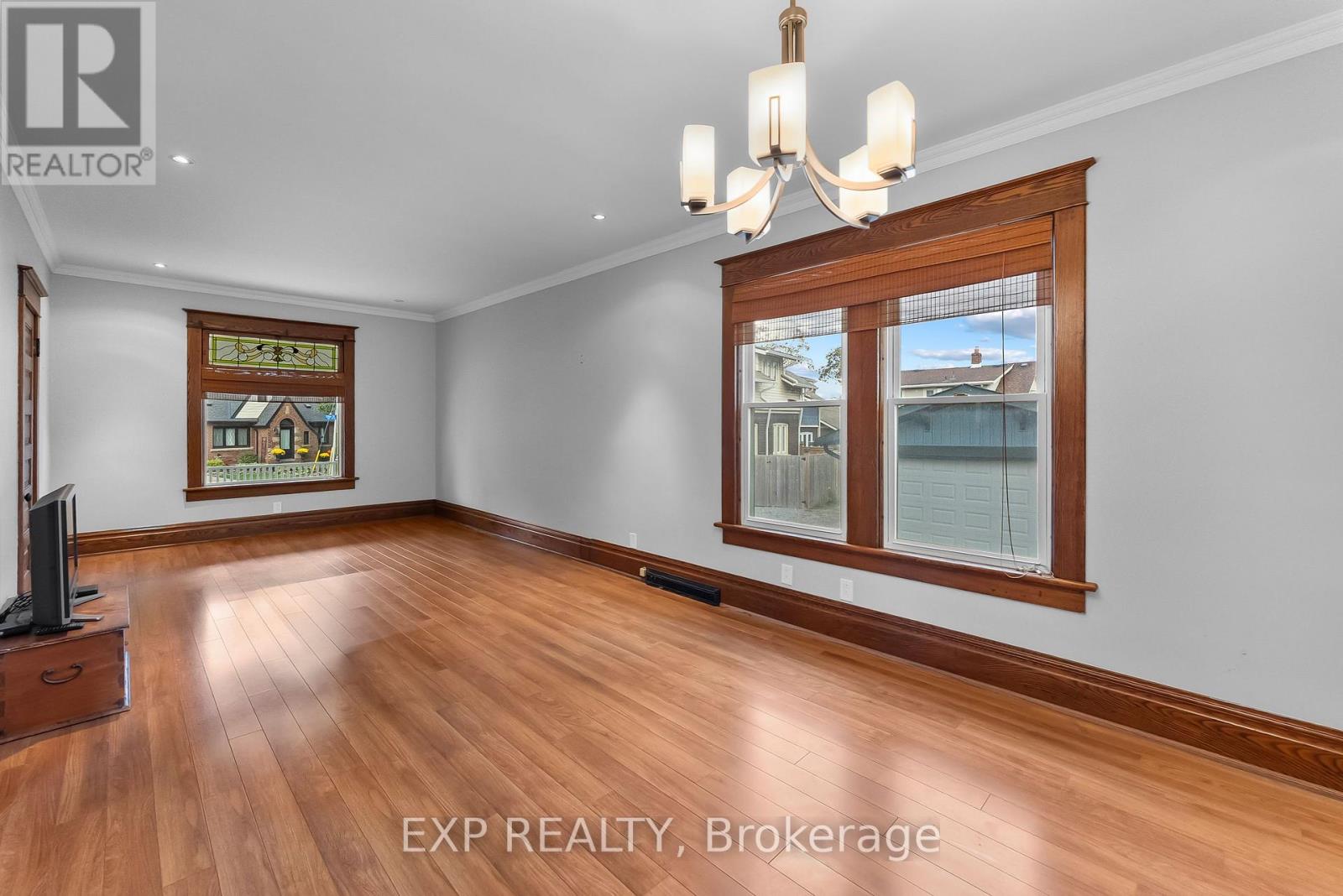 4364 Otter Street, Niagara Falls, Ontario  L2E 1G4 - Photo 17 - X12478216