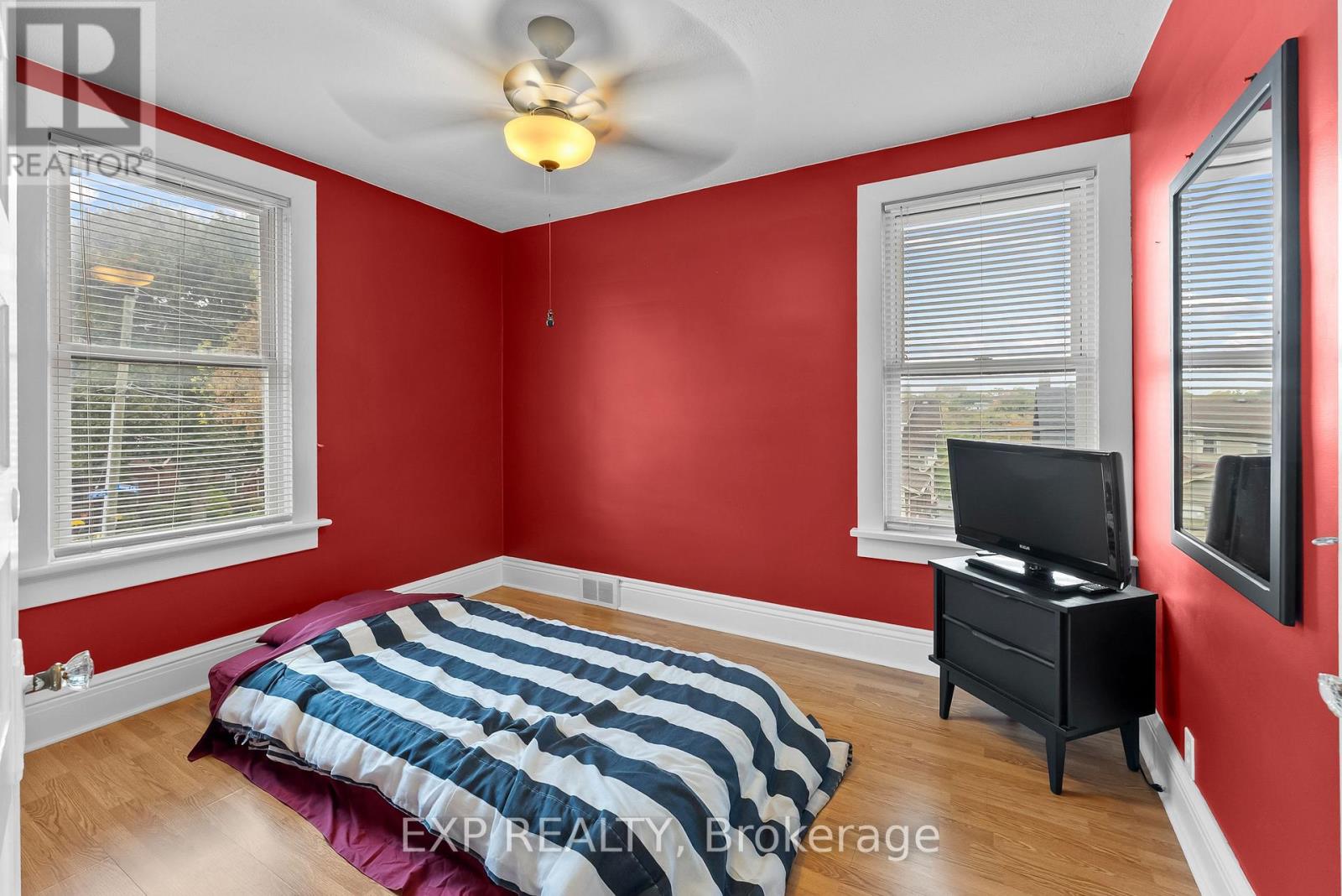 4364 Otter Street, Niagara Falls, Ontario  L2E 1G4 - Photo 26 - X12478216