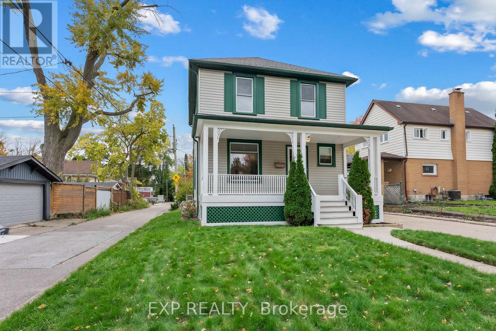 4364 Otter Street, Niagara Falls, Ontario  L2E 1G4 - Photo 3 - X12478216