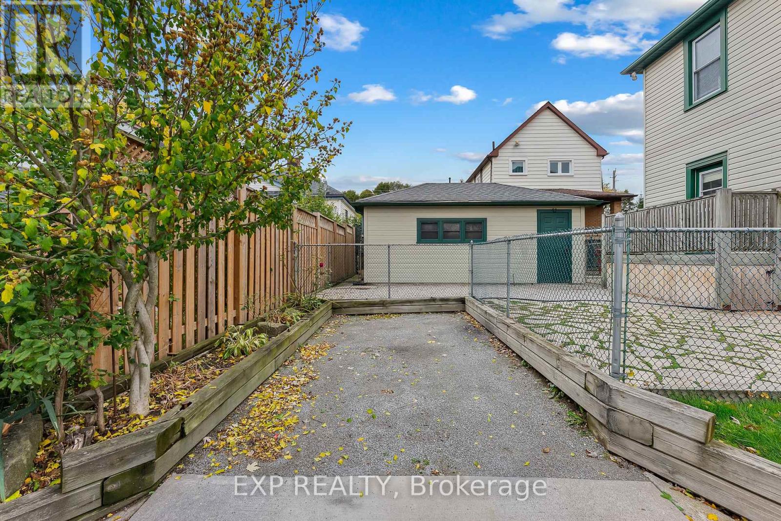 4364 Otter Street, Niagara Falls, Ontario  L2E 1G4 - Photo 36 - X12478216