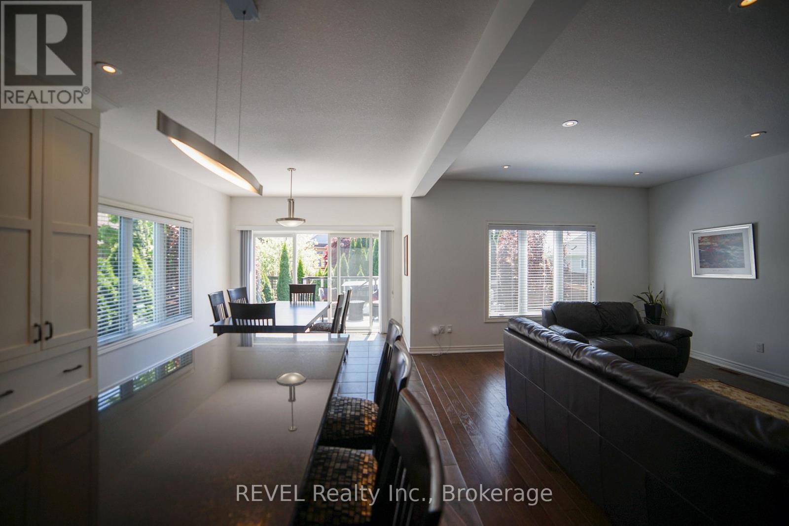 55 Pierpoint Drive, Niagara-On-The-Lake, Ontario  L0S 1J0 - Photo 10 - X12478260