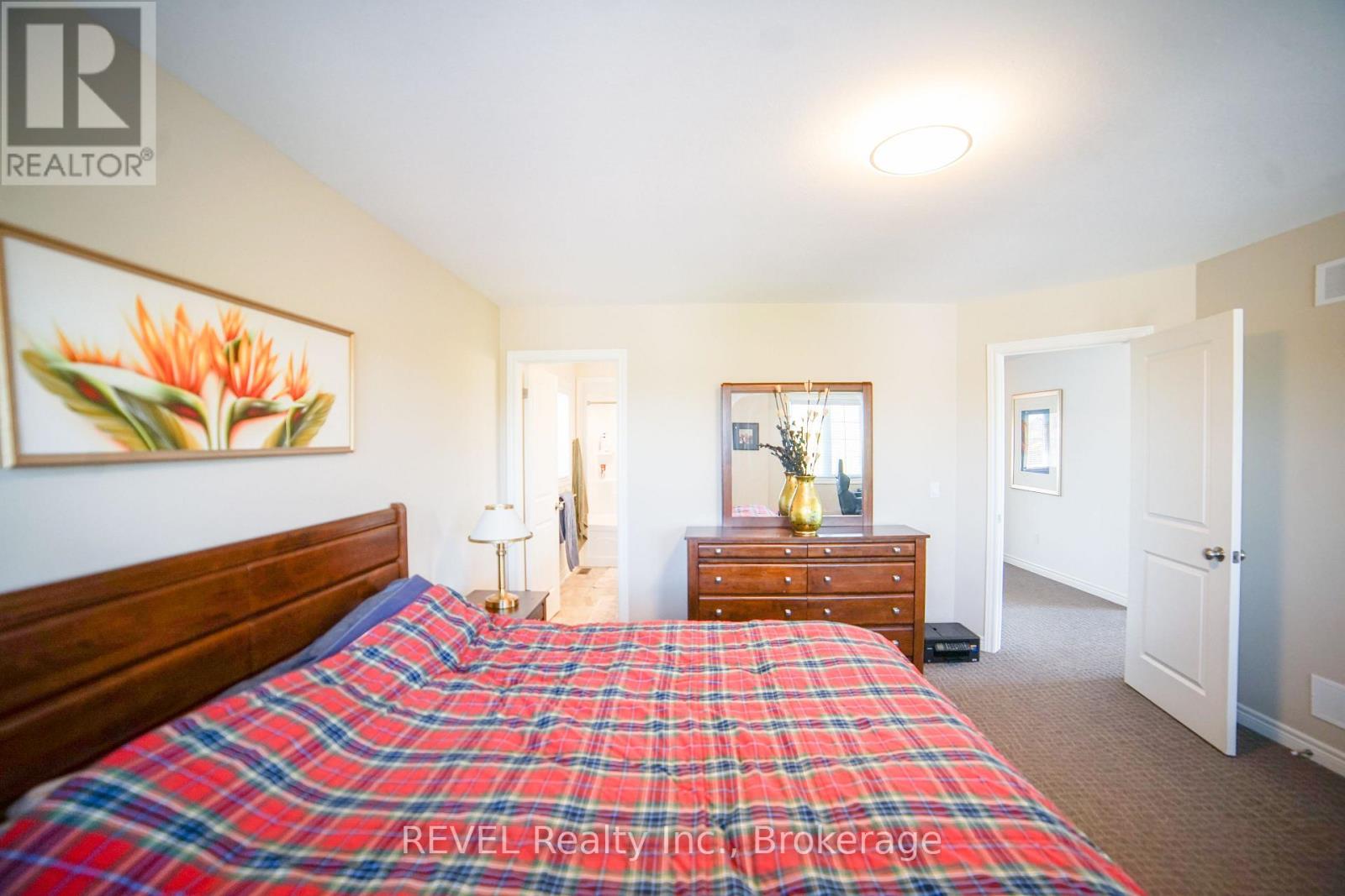 55 Pierpoint Drive, Niagara-On-The-Lake, Ontario  L0S 1J0 - Photo 18 - X12478260