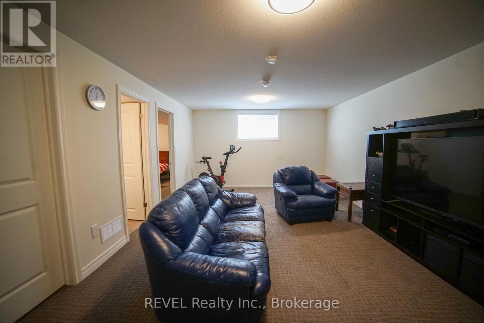 55 Pierpoint Drive, Niagara-On-The-Lake, Ontario  L0S 1J0 - Photo 23 - X12478260