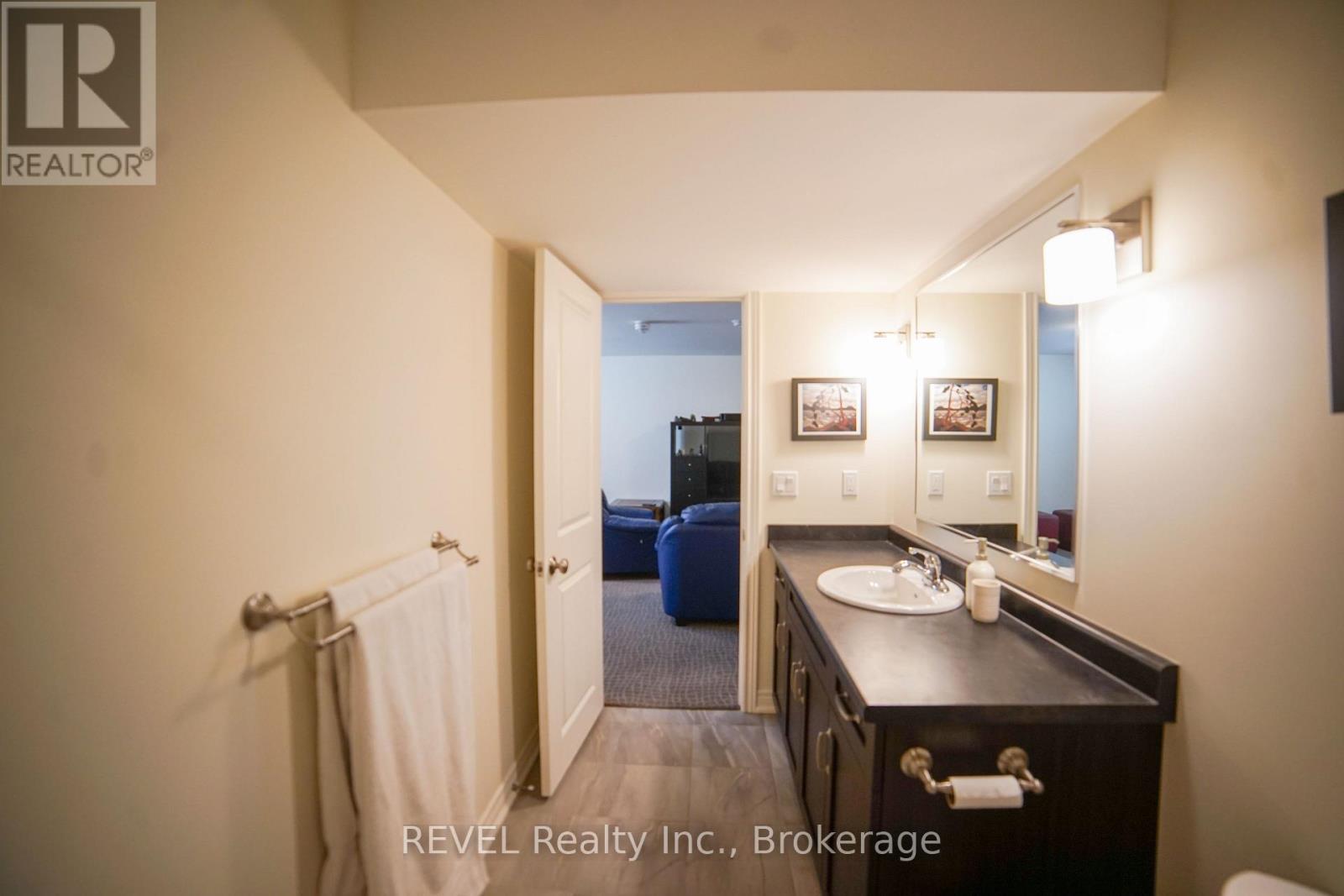 55 Pierpoint Drive, Niagara-On-The-Lake, Ontario  L0S 1J0 - Photo 37 - X12478260