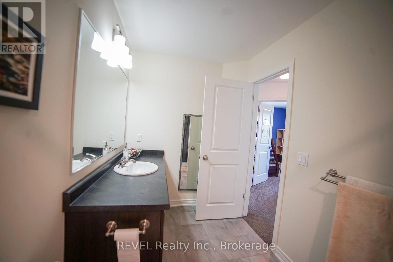 55 Pierpoint Drive, Niagara-On-The-Lake, Ontario  L0S 1J0 - Photo 38 - X12478260