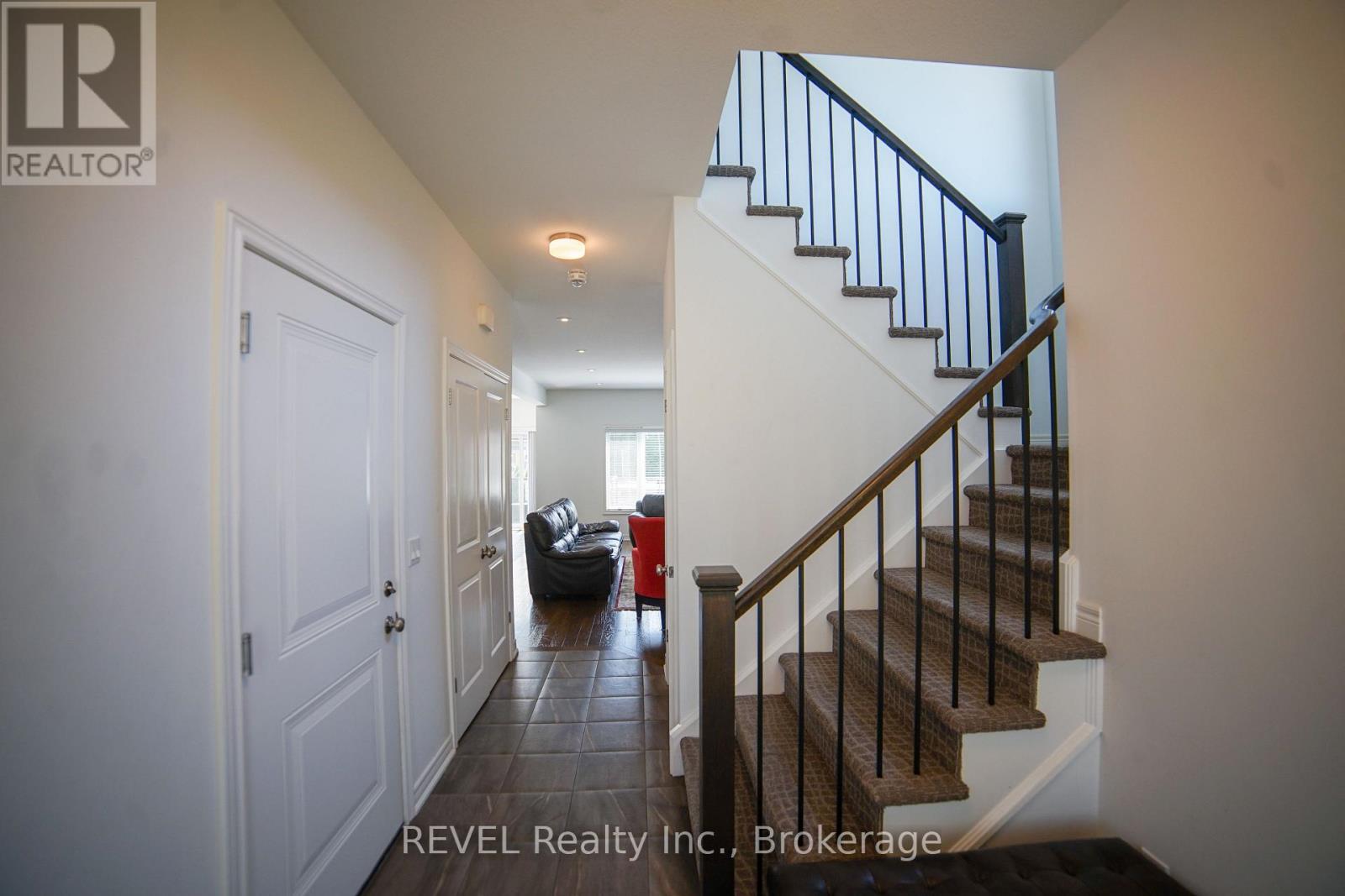 55 Pierpoint Drive, Niagara-On-The-Lake, Ontario  L0S 1J0 - Photo 6 - X12478260