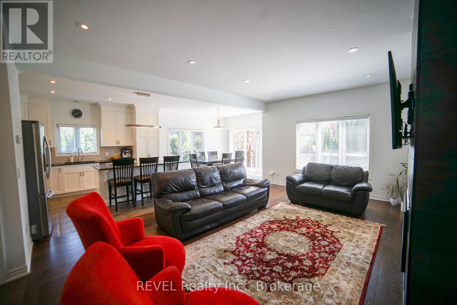 55 Pierpoint Drive, Niagara-On-The-Lake, Ontario  L0S 1J0 - Photo 7 - X12478260