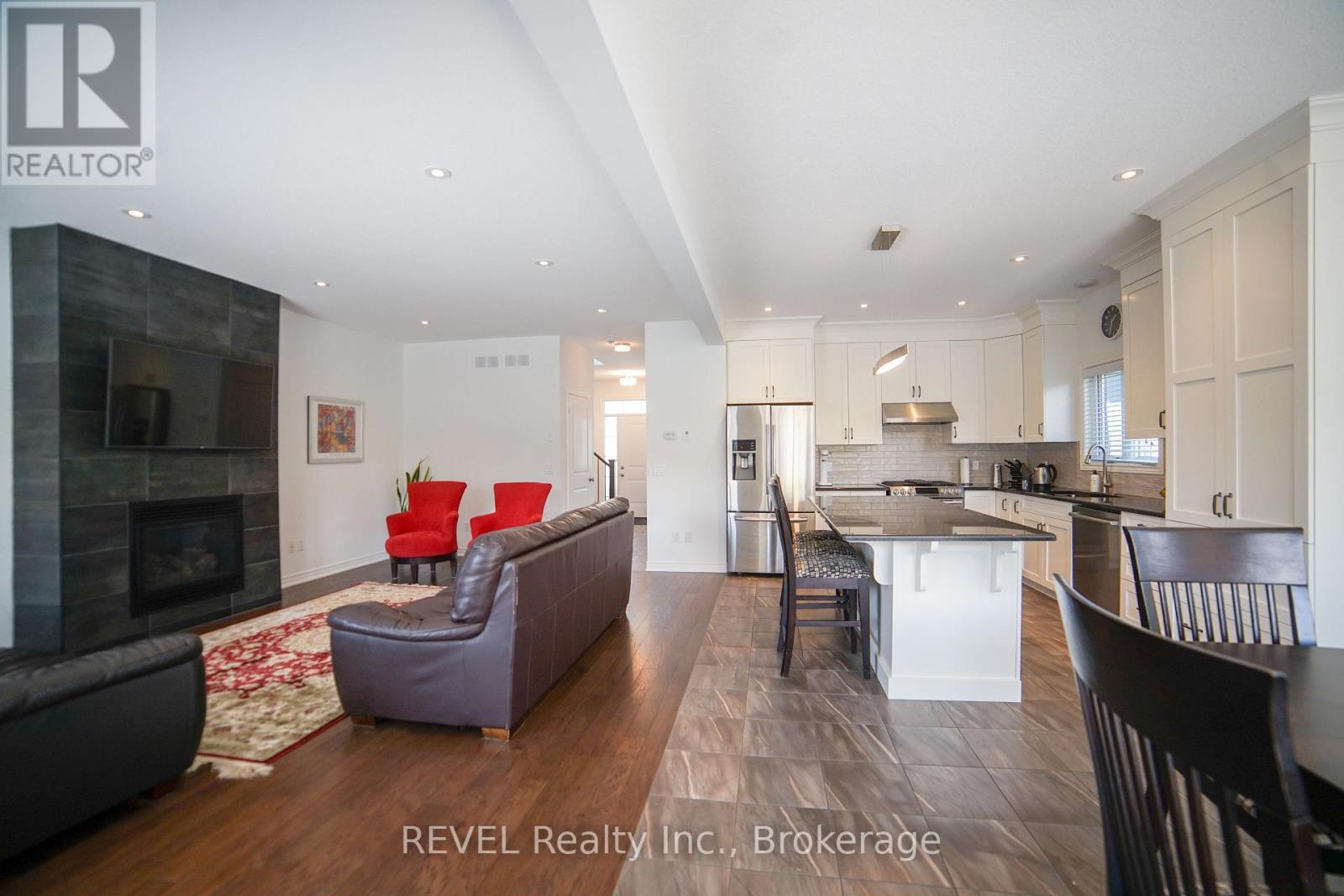 55 Pierpoint Drive, Niagara-On-The-Lake, Ontario  L0S 1J0 - Photo 8 - X12478260