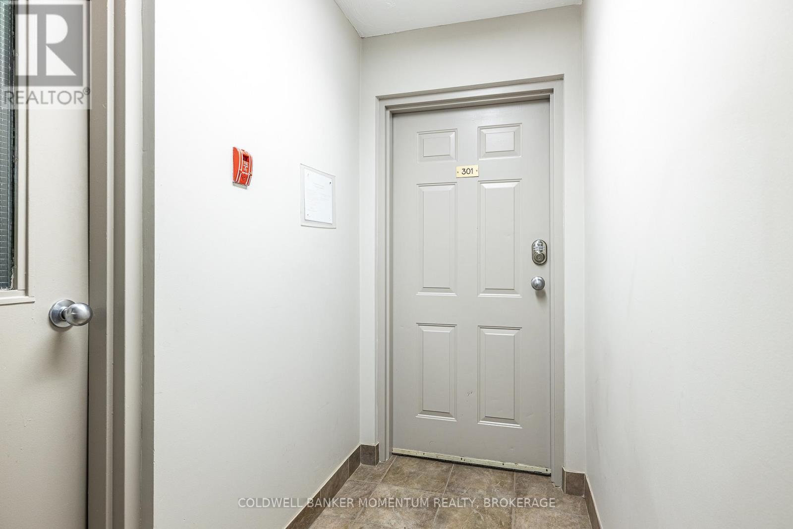 301 - 78 Welland Street N, Thorold, Ontario L2V 2C1 - Photo 6 - X12478296