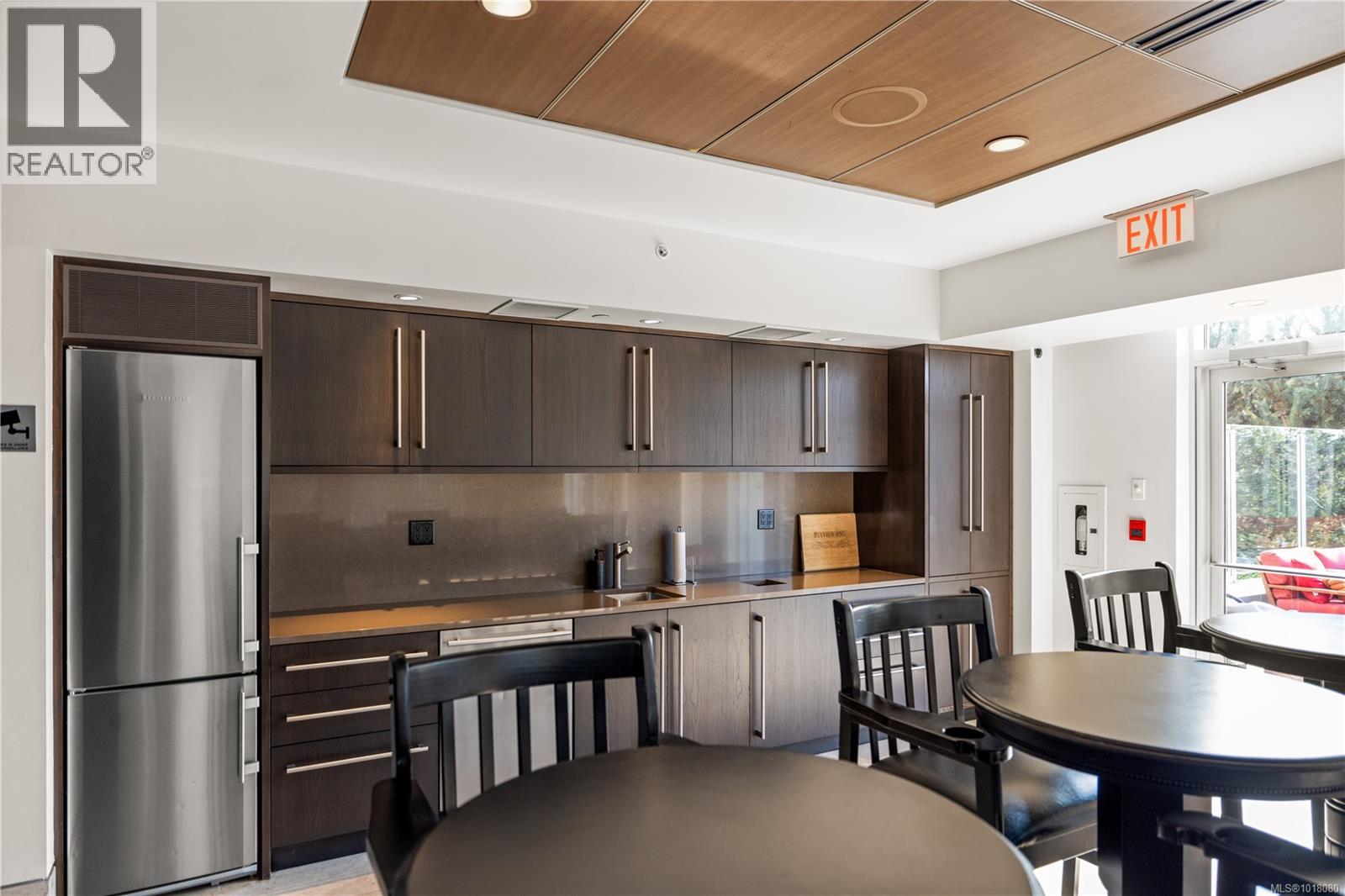 210 100 Saghalie Rd, Victoria, British Columbia V9A 0A1 - Photo 34 - 1018080