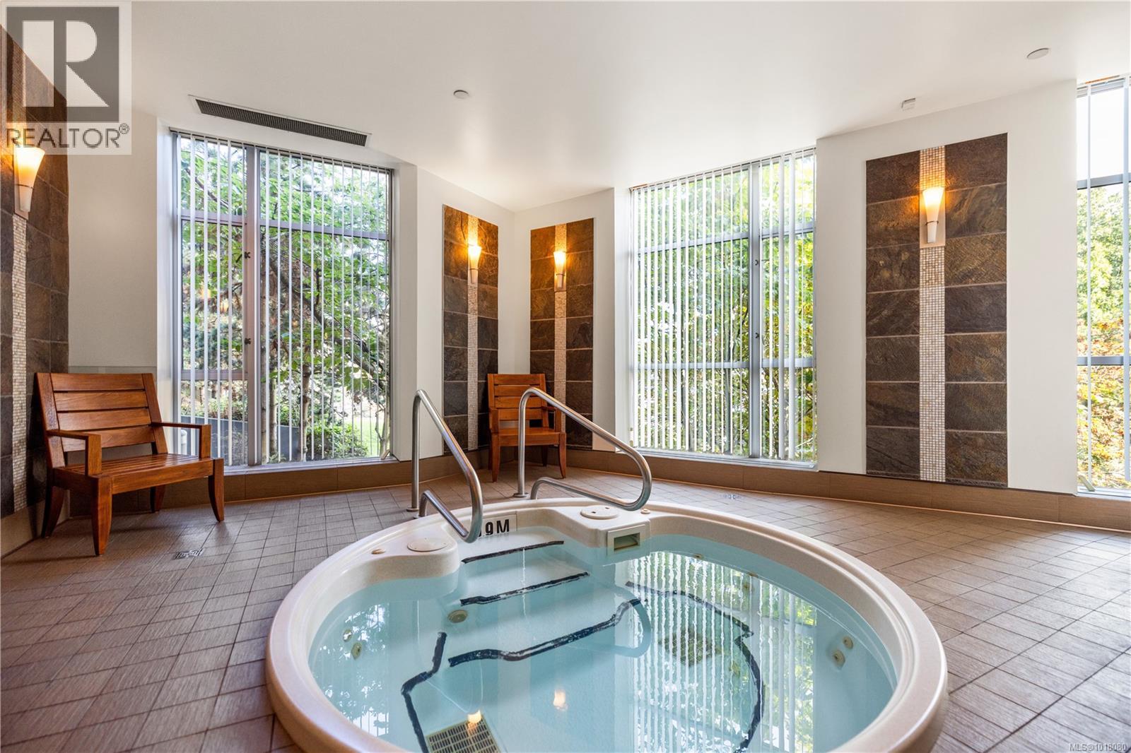 210 100 Saghalie Rd, Victoria, British Columbia V9A 0A1 - Photo 36 - 1018080