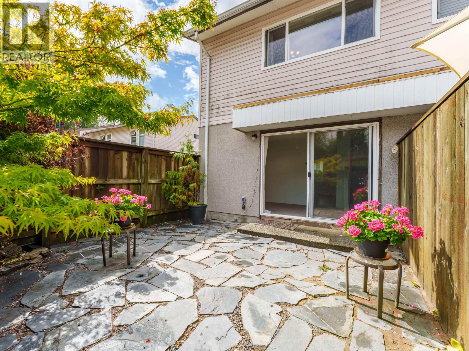 5 3554 E 49th Avenue, Vancouver, British Columbia  V5S 1M4 - Photo 1 - R3038678